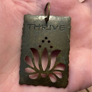 “Thrive” Charm